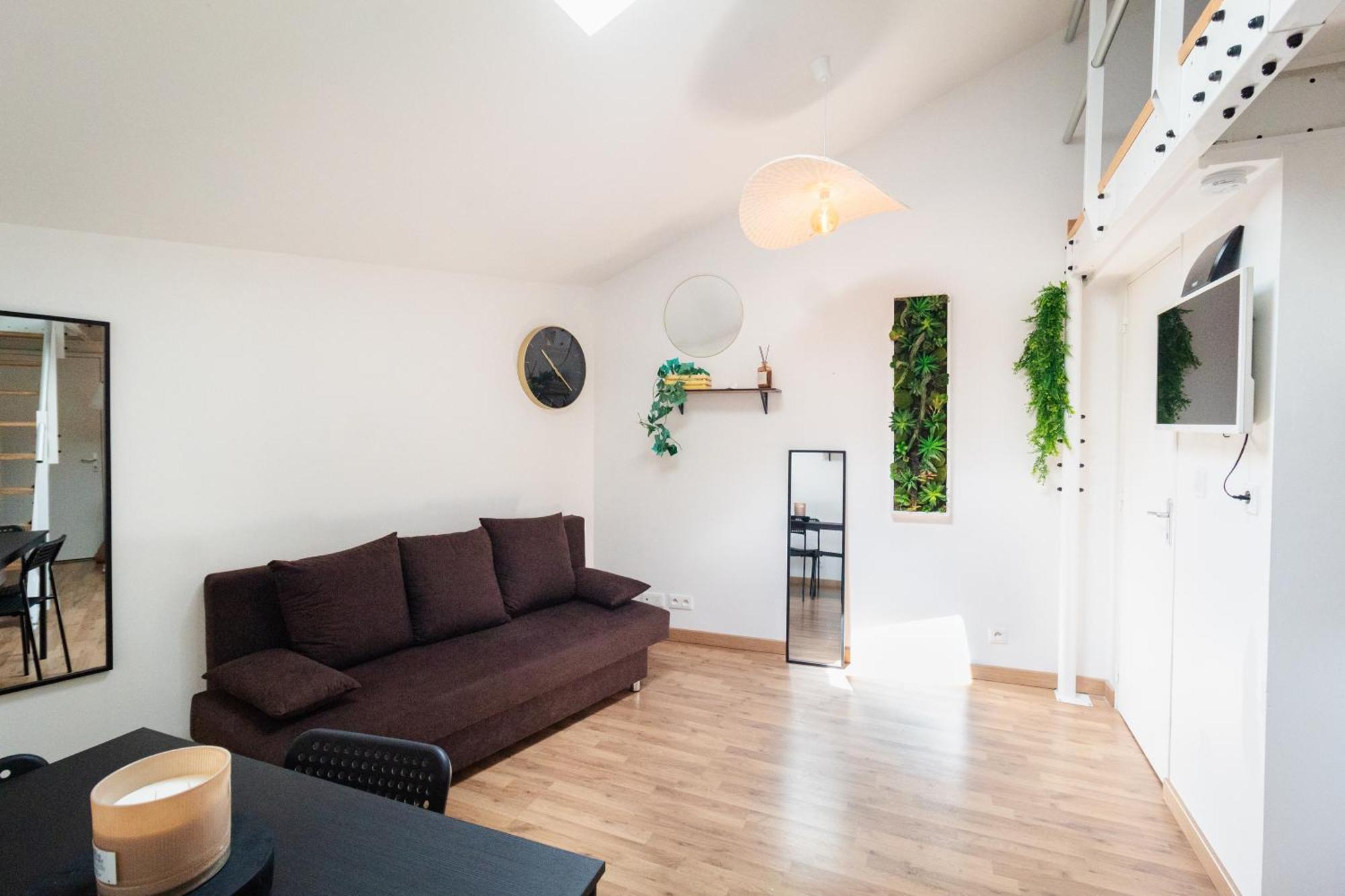 Le Charmant Accueil Viennois/T2/Wifi/Cosy/Parking ปัวติเยร์ ภายนอก รูปภาพ