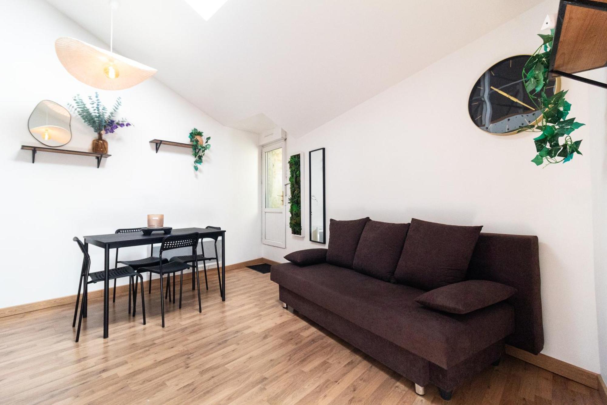 Le Charmant Accueil Viennois/T2/Wifi/Cosy/Parking Apartment ปัวติเยร์ ภายนอก รูปภาพ