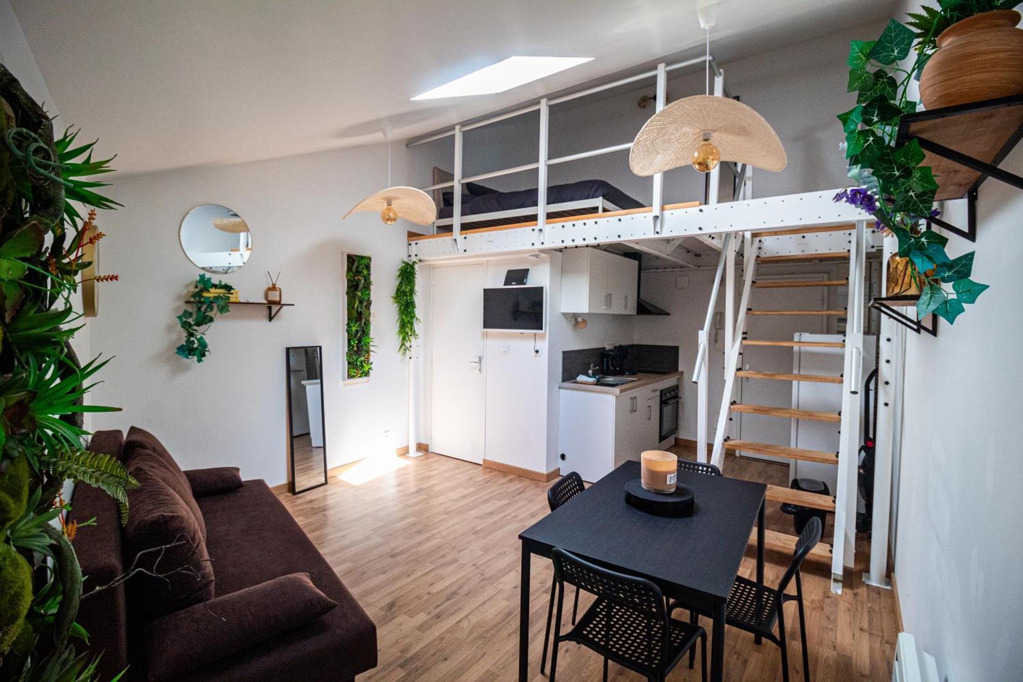 Le Charmant Accueil Viennois/T2/Wifi/Cosy/Parking ปัวติเยร์ ภายนอก รูปภาพ